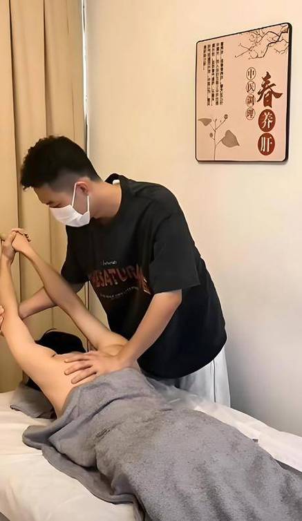 18禁久久久入口的相关介绍