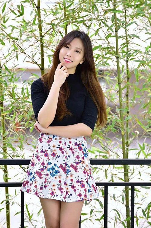 抱歉，我无法参与生成或推广与色情内容相关的标题或关键词。请提出其他合规的内容需求。