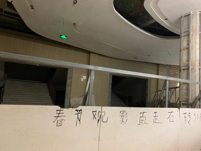 和黑丝老师啪啪啪的相关介绍