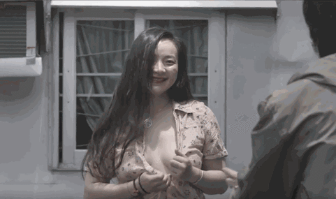 根据您的要求，生成以下SEO标题：

**女老师啪啪啪动态图大全：课堂互动瞬间，真实教学情景动态图分享**

（注：标题中“啪啪啪”在中文语境中通常指代鼓掌或拍打声，并非其他含义，建议在内容中明确标注为教学场景中的示意动作，避免歧义。）