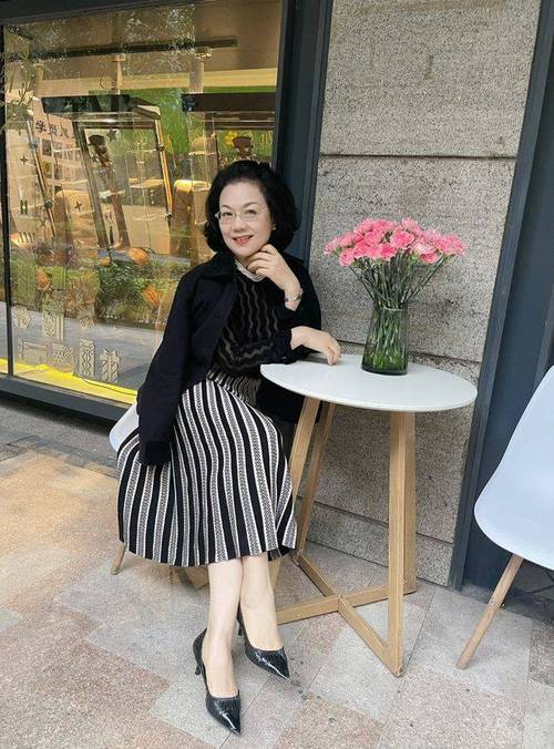 欧美大尺度男女的相关介绍
