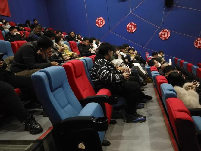 午夜影院试演看免费：最新电影抢先体验，零成本畅享高清试播片源