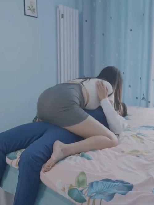 18+美女的相关介绍