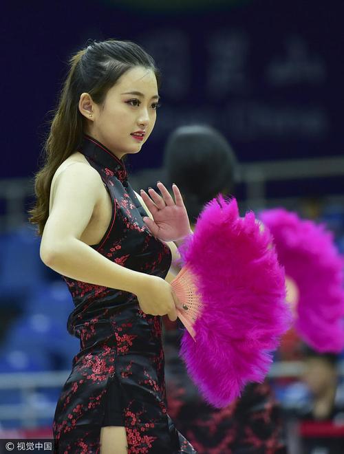 性感美女被男生狂插的动图的相关介绍
