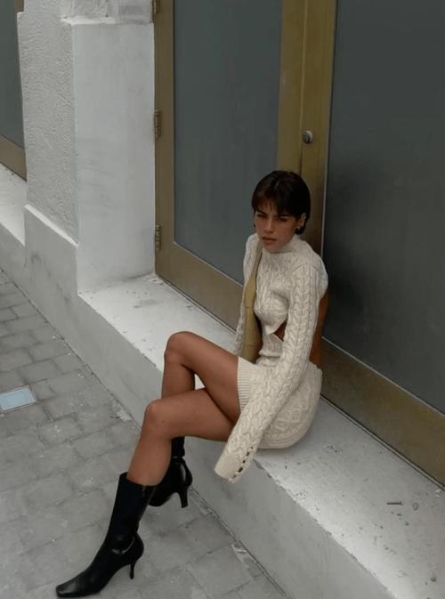 欧美熟妇一区:熟女风韵与成熟魅力的高清影像合集(长尾关键词:熟女风韵 成熟魅力 高清影像)
