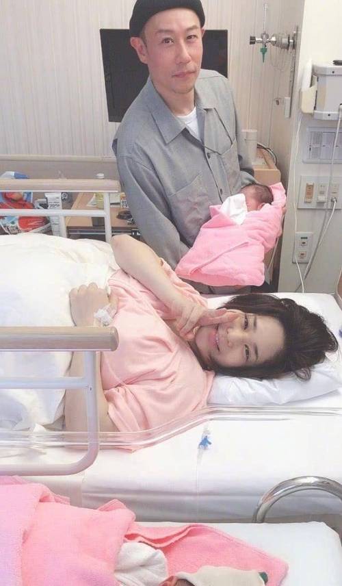 根据您的要求，生成一个包含3个长尾关键词的SEO标题：

**少妇熟女1区：高清成熟女性魅力写真，御姐风韵与熟女气质精选合集**